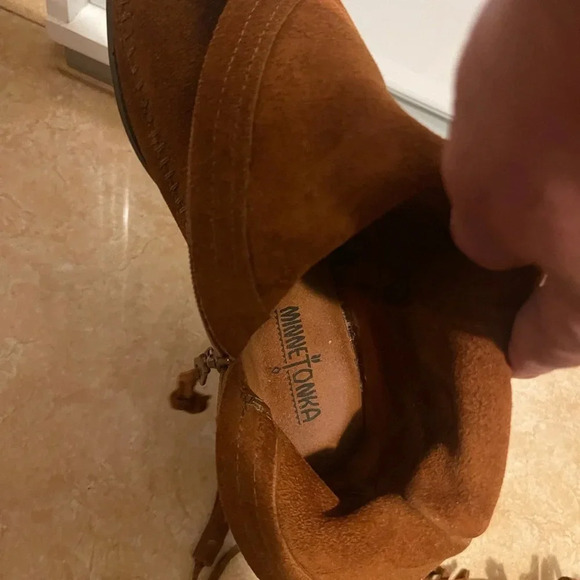 Minnetonka Boots Womens 6 3 Tier Fringe Moccasin Tall Boot Brown Suede leather - Picture 7 of 7